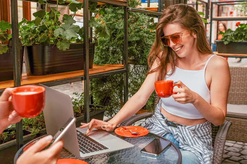 5 Essential Considerations for Digital Nomads in Colombia